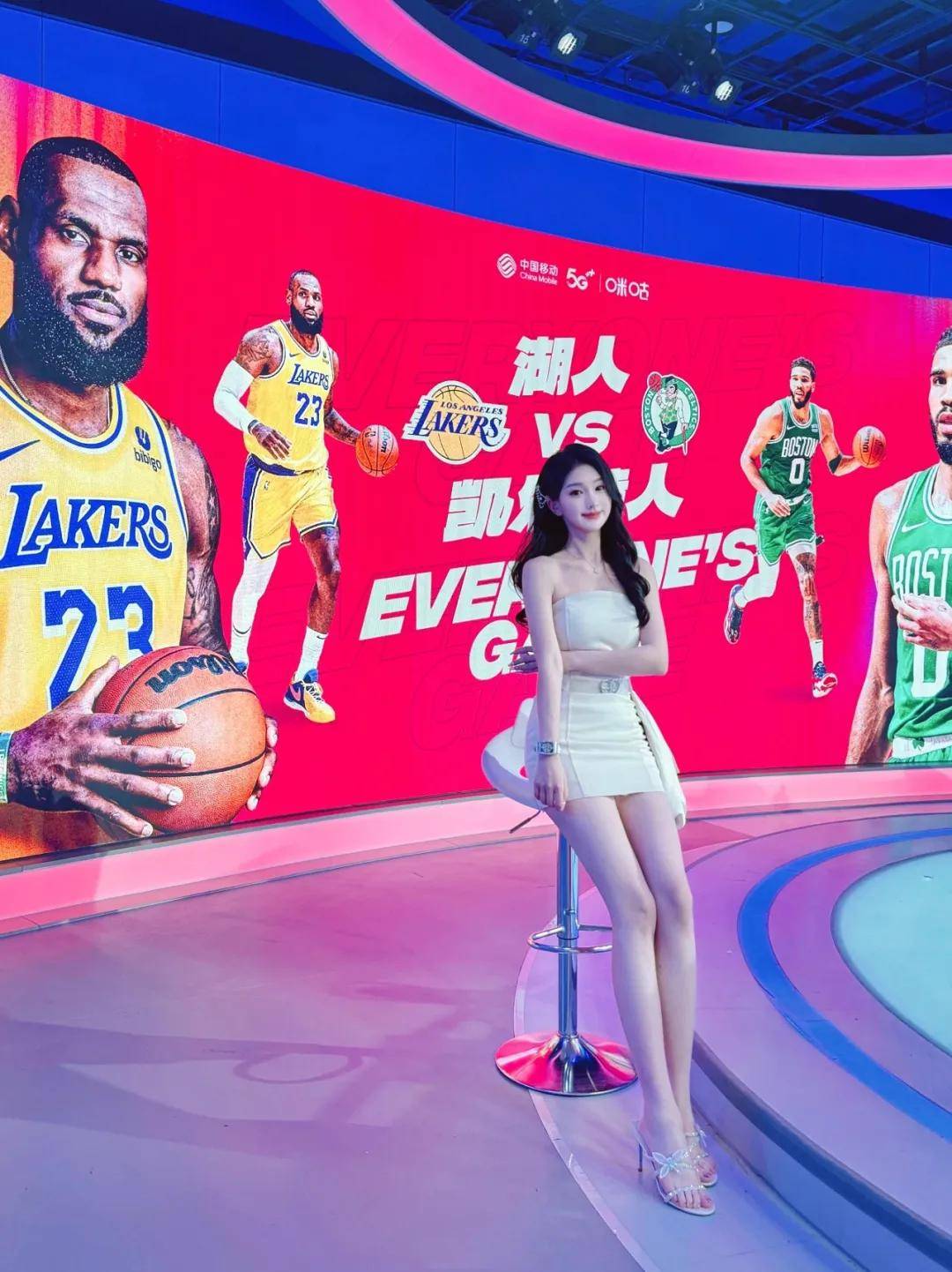 包含篮球赛后采访曝光,内幕引发热议的词条 包含篮球赛后采访曝光,内幕引发热议的词条