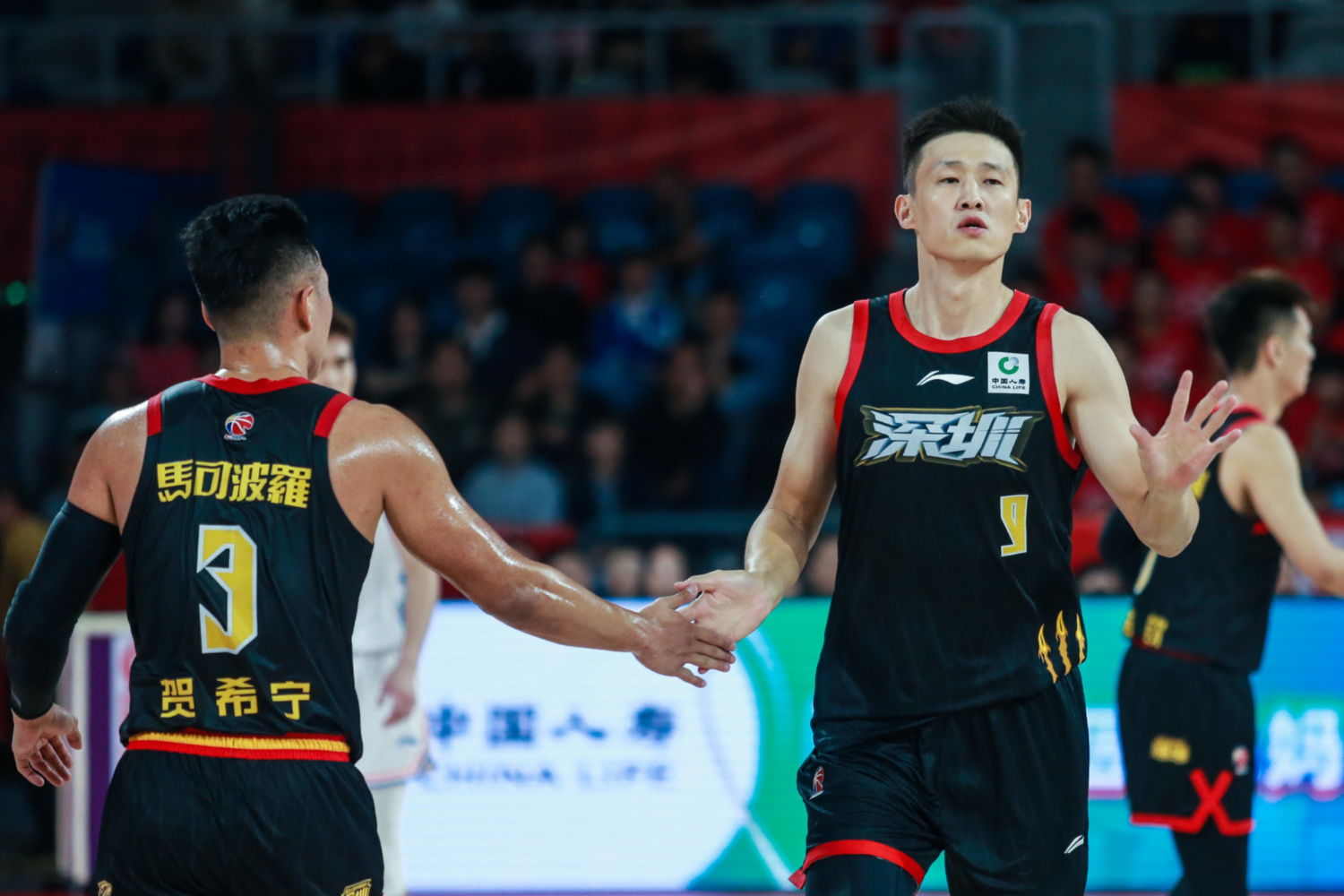 深圳队险胜篮网,恩比德关键制胜 深圳队险胜篮网,恩比德关键制胜