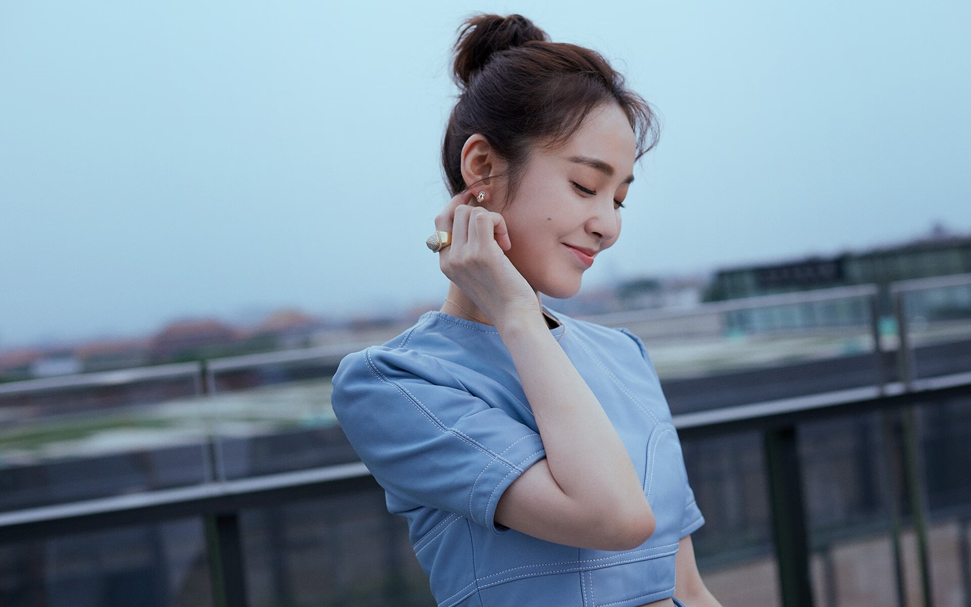 绿茵风暴双响炮，内马尔天神下凡破纪录，日本铁血战术横扫奥地利