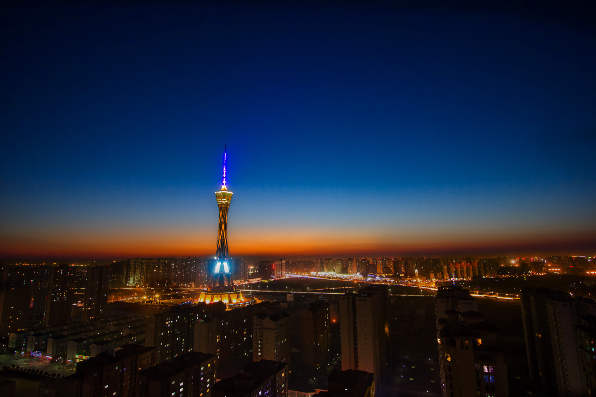德黑兰之夜的红色闪电,费利克斯独舞,智利绝境逆袭伊朗